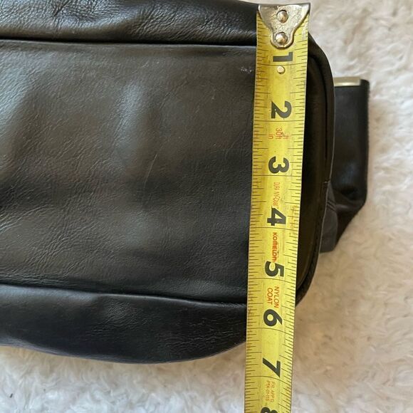 Kenneth Cole Handle It Over  Leather Black shoulder large Bag. - Picture 12 of 16